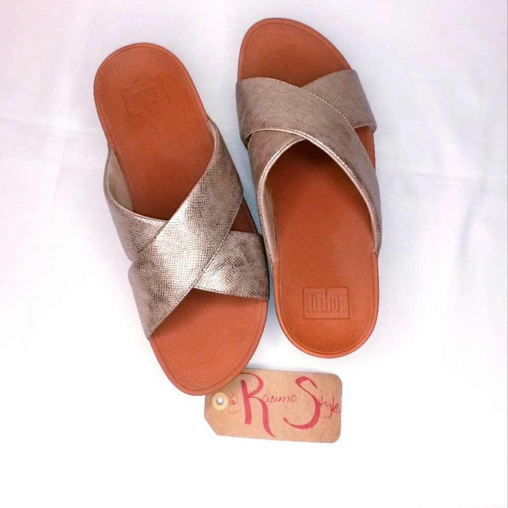 Fitflop, sz 9, gold sandals